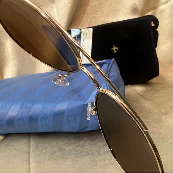 Oscar De La Renta Bundle! NWT Sunnies, NWT Velvet Travel Pouch, NWOT Nylon Pouch - Picture 16 of 16